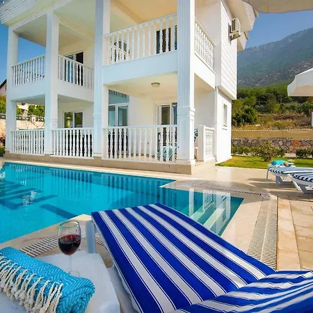 Sleeps 8 Air Con Wifi Villa Ovacık