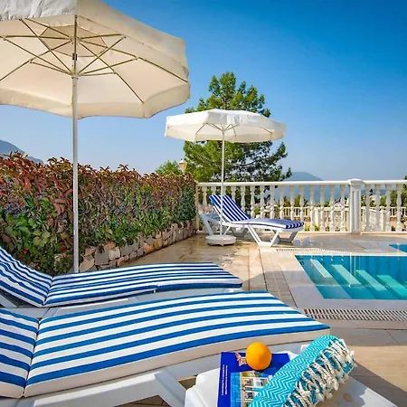 Sleeps 8 Air Con Wifi Вилла