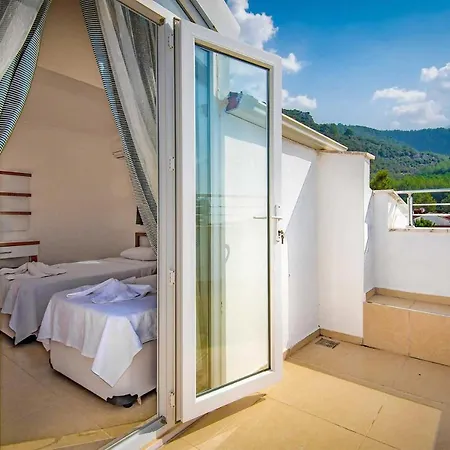Sleeps 8 Air Con Wifi * Овачик